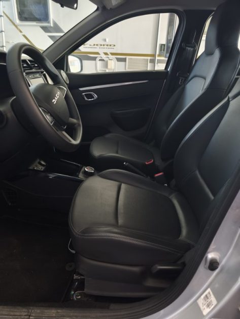 DACIA SPRING - 100% ELECTRIQUE - PREMIERE MAIN - ENTRETIEN COMPLET - GPS - CARPLAY - RADAR ARRIERE  