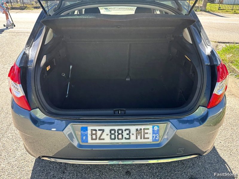 CITROEN C4 1.6 HDi 110CV COLLECTION 1ER MAIN - GARANTIE 12 MOIS POSSIBLE 60