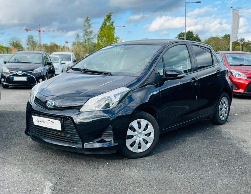 TOYOTA YARIS III 1.5 HYBRID BUSINESS 100H