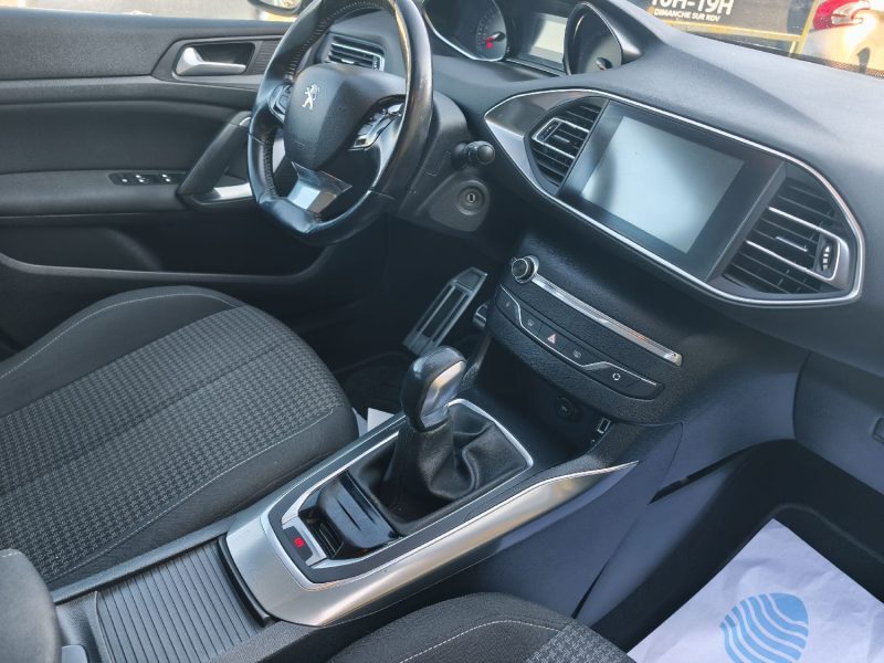 PEUGEOT 308 2017