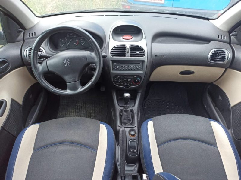 Peugeot 206 1.4 HDI 70CV X-DESIGN 5PORTES 1ER MAIN GARANTIE 6MOIS