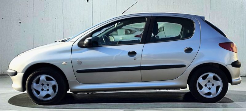 Peugeot 206 1.4 HDI 70CV X-DESIGN 5PORTES 1ER MAIN GARANTIE 6MOIS