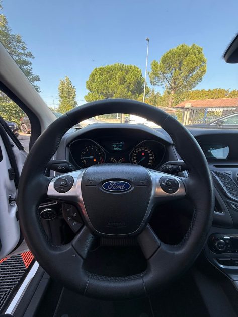 FORD FOCUS 1.0 SCTi 125ch ECOBOOST TREND - FAIBLE KM - 