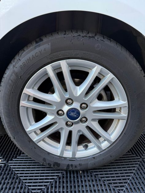 FORD FOCUS 1.0 SCTi 125ch ECOBOOST TREND - FAIBLE KM - 