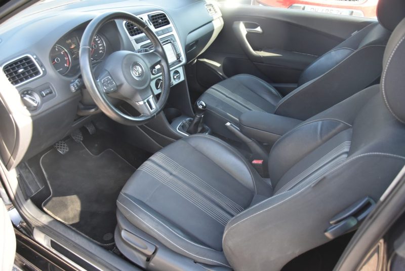 VOLKSWAGEN POLO 2012