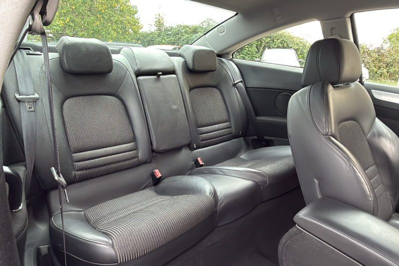 PEUGEOT 407 coupé  2.0 HDI 136 Sport Pack BVM6