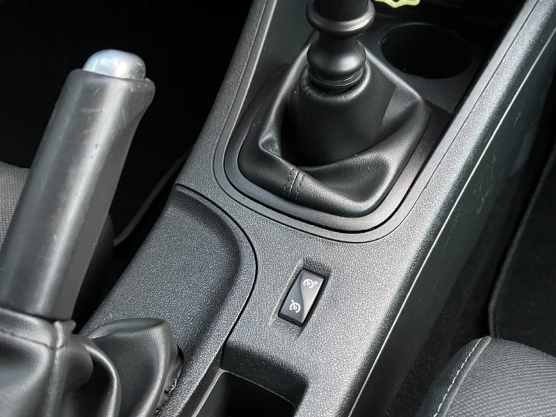 RENAULT MEGANE 3 III 1.5 DCI 110 Cv 5 PORTES / CRIT AIR 2 - GARANTIE 1 AN