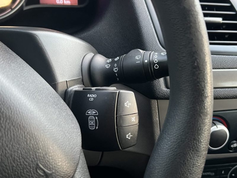 RENAULT MEGANE 3 III 1.5 DCI 110 Cv 5 PORTES / CRIT AIR 2 - GARANTIE 1 AN