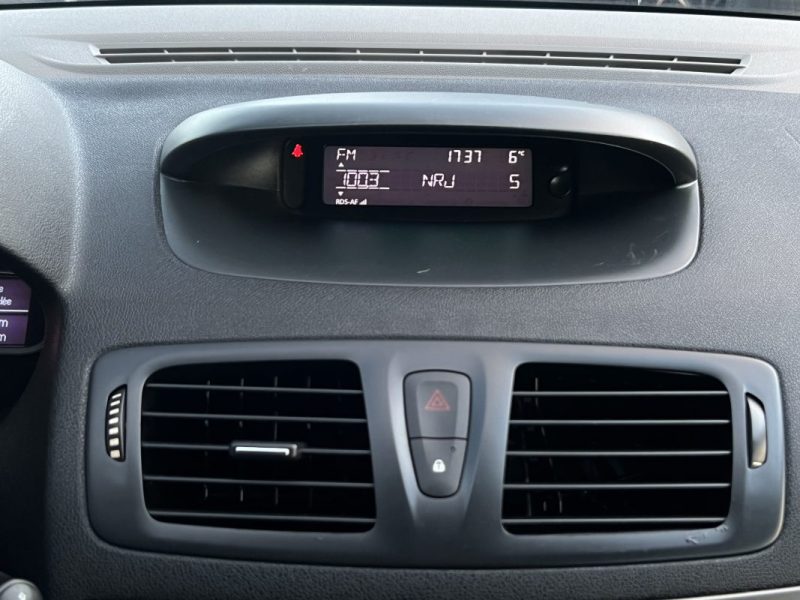 RENAULT MEGANE 3 III 1.5 DCI 110 Cv 5 PORTES / CRIT AIR 2 - GARANTIE 1 AN