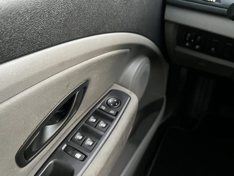 RENAULT MEGANE 3 III 1.5 DCI 110 Cv 5 PORTES / CRIT AIR 2 - GARANTIE 1 AN