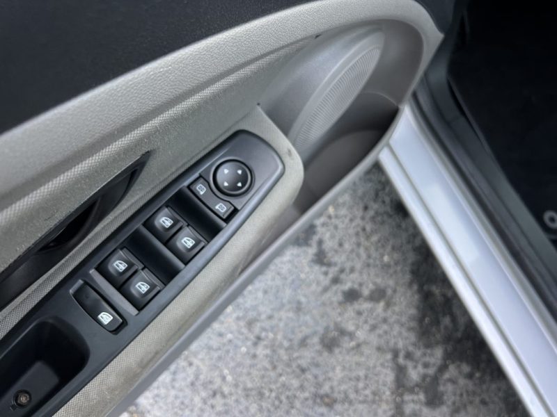 RENAULT MEGANE 3 III 1.5 DCI 110 Cv 5 PORTES / CRIT AIR 2 - GARANTIE 1 AN