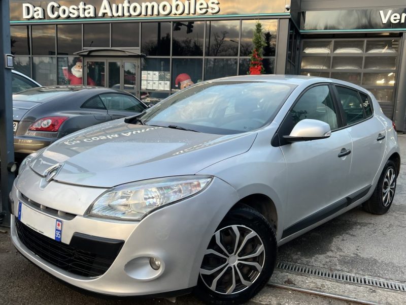 RENAULT MEGANE 3 III 1.5 DCI 110 Cv 5 PORTES / CRIT AIR 2 - GARANTIE 1 AN