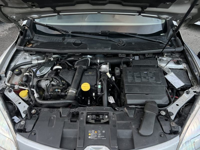 RENAULT MEGANE 3 III 1.5 DCI 110 Cv 5 PORTES / CRIT AIR 2 - GARANTIE 1 AN