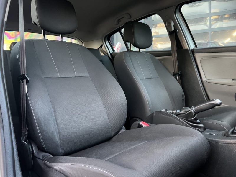 RENAULT MEGANE 3 III 1.5 DCI 110 Cv 5 PORTES / CRIT AIR 2 - GARANTIE 1 AN