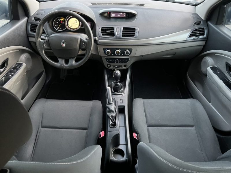 RENAULT MEGANE 3 III 1.5 DCI 110 Cv 5 PORTES / CRIT AIR 2 - GARANTIE 1 AN