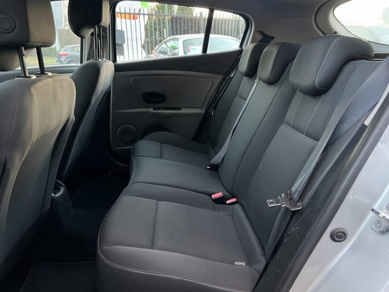 RENAULT MEGANE 3 III 1.5 DCI 110 Cv 5 PORTES / CRIT AIR 2 - GARANTIE 1 AN