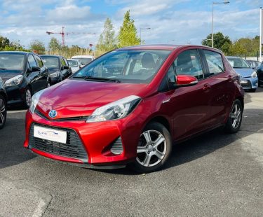 TOYOTA YARIS III 1.5 HYBRID BUSINESS 100H