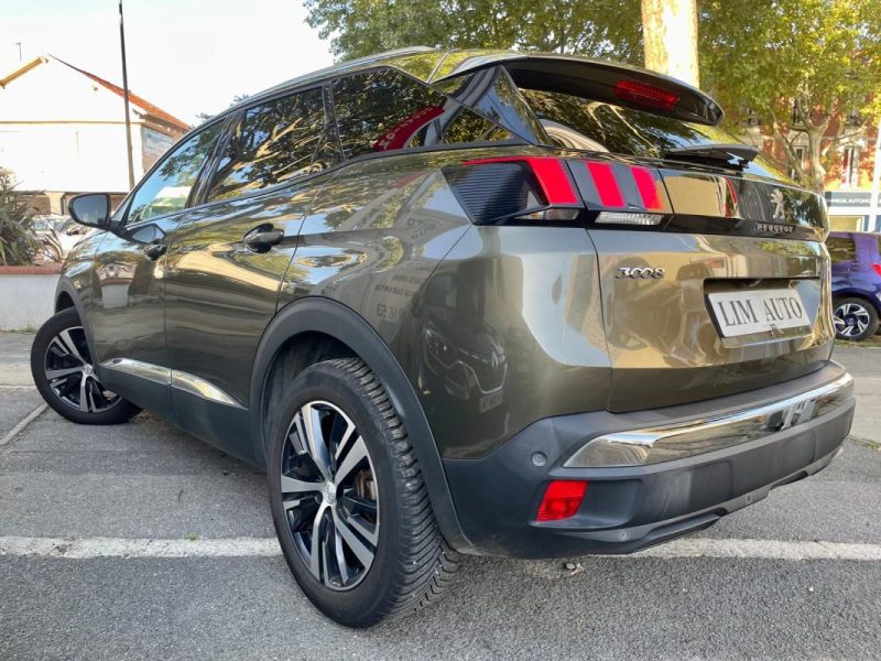 PEUGEOT 3008 1.5 BlueHDI 130 ALLURE EAT8 **1ère MAIN**