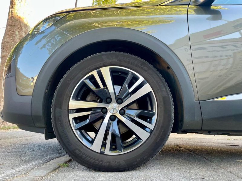 PEUGEOT 3008 1.5 BlueHDI 130 ALLURE EAT8 **1ère MAIN**