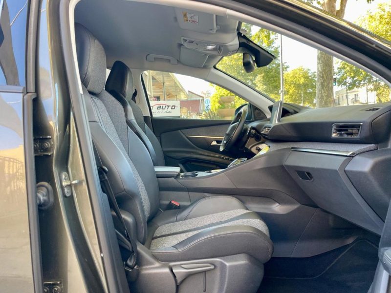 PEUGEOT 3008 1.5 BlueHDI 130 ALLURE EAT8 **1ère MAIN**