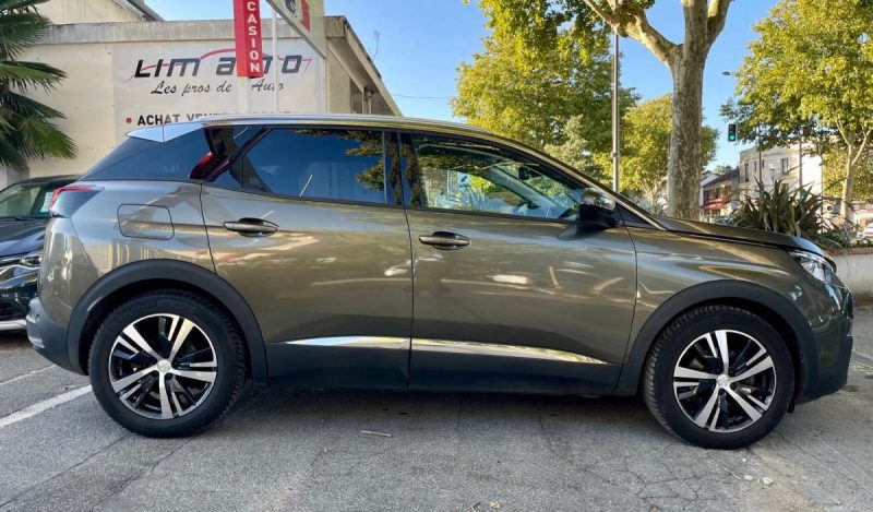 PEUGEOT 3008 1.5 BlueHDI 130 ALLURE EAT8 **1ère MAIN**