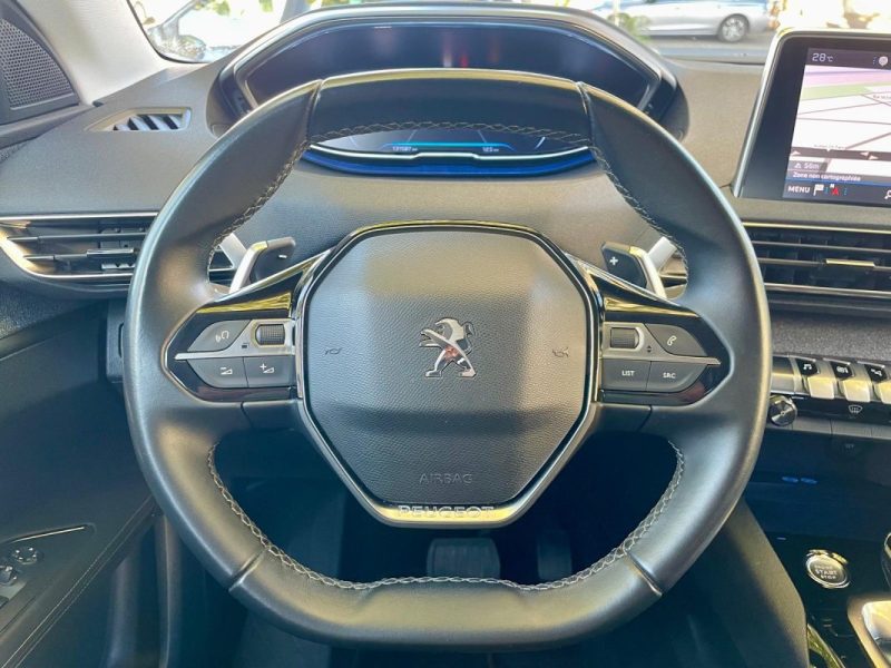 PEUGEOT 3008 1.5 BlueHDI 130 ALLURE EAT8 **1ère MAIN**