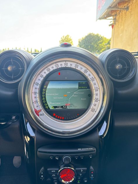 MINI COUNTRYMAN 1.6 D 112 ch Pack Red Hot Chili