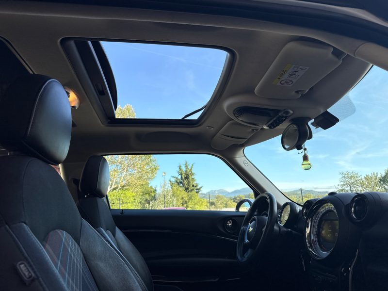 MINI COUNTRYMAN 1.6 D 112 ch Pack Red Hot Chili