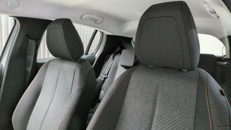 Peugeot 208 Hybrid 100 e-dcs6 style