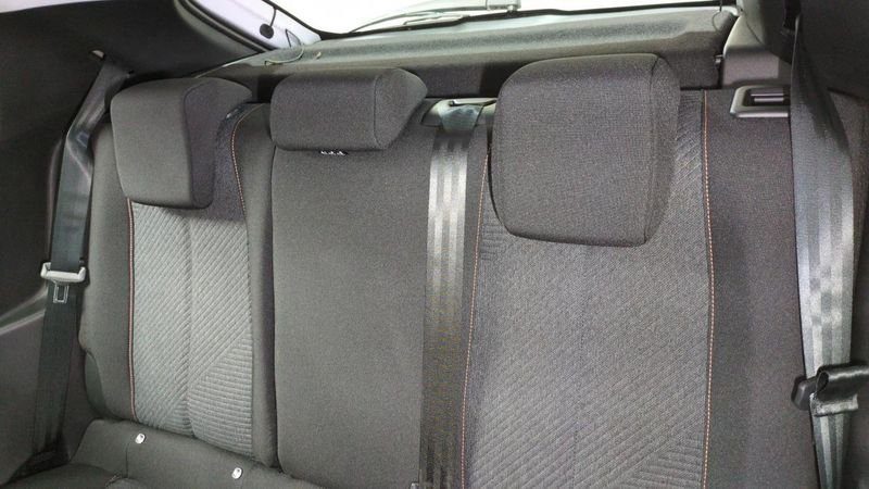 Peugeot 208 Hybrid 100 e-dcs6 style