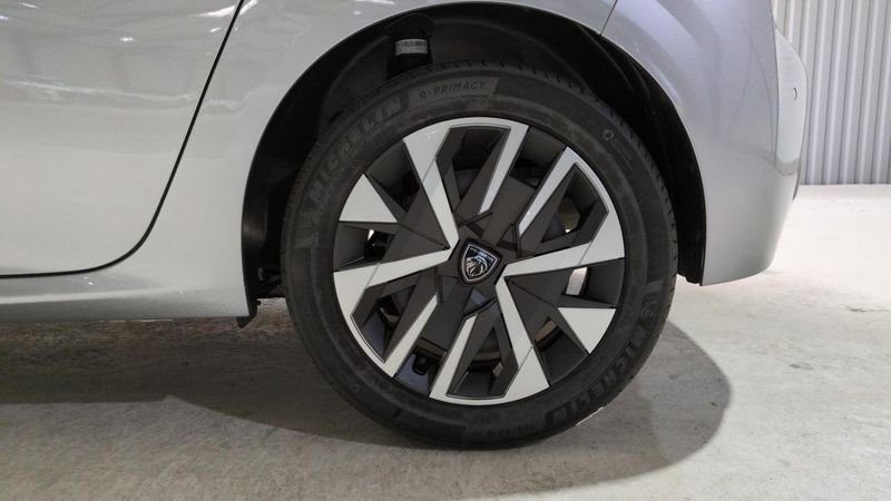 Peugeot 208 Hybrid 100 e-dcs6 style