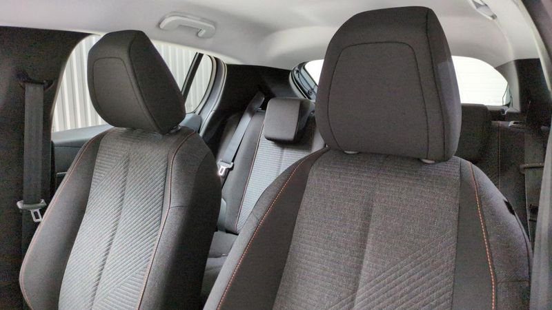 Peugeot 208 Hybrid 100 e-dcs6 style