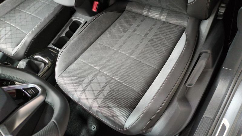 Volkswagen T-Roc 1.5 tsi evo2 150 start/stop dsg7 r-line edition + hayon mains libres + sieges chauffants