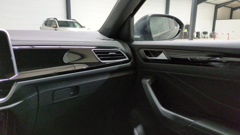 Volkswagen T-Roc 1.5 tsi evo2 150 start/stop dsg7 r-line edition + hayon mains libres + sieges chauffants