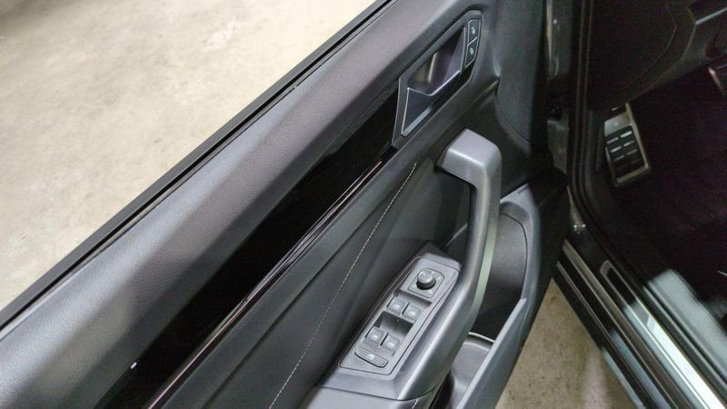 Volkswagen T-Roc 1.5 tsi evo2 150 start/stop dsg7 r-line edition + matrix led + sieges chauffants