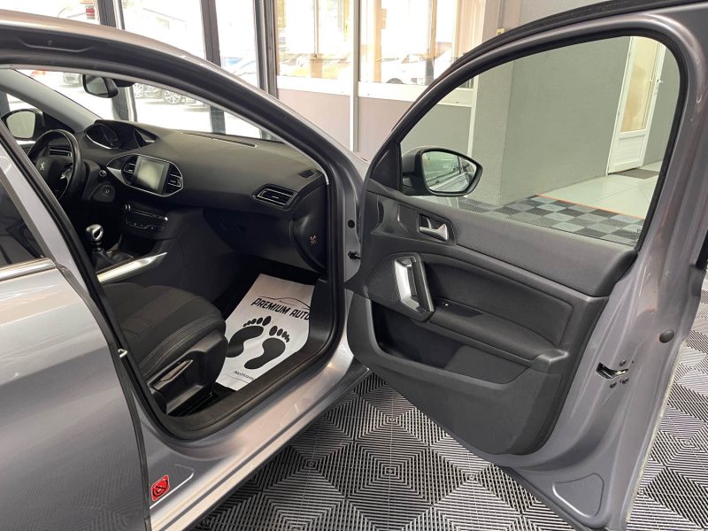 PEUGEOT 308 SEULEMENT 42800 KMS 1.6 e-HDi FAP 115ch ALLURE 1ERE MAIN GARANTIE 12 MOIS