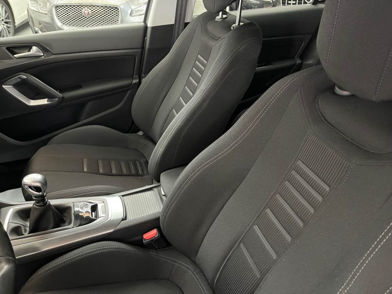 PEUGEOT 308 SEULEMENT 42800 KMS 1.6 e-HDi FAP 115ch ALLURE 1ERE MAIN GARANTIE 12 MOIS