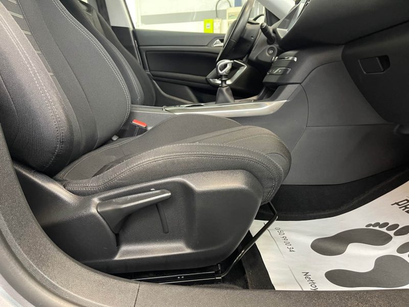 PEUGEOT 308 SEULEMENT 42800 KMS 1.6 e-HDi FAP 115ch ALLURE 1ERE MAIN GARANTIE 12 MOIS