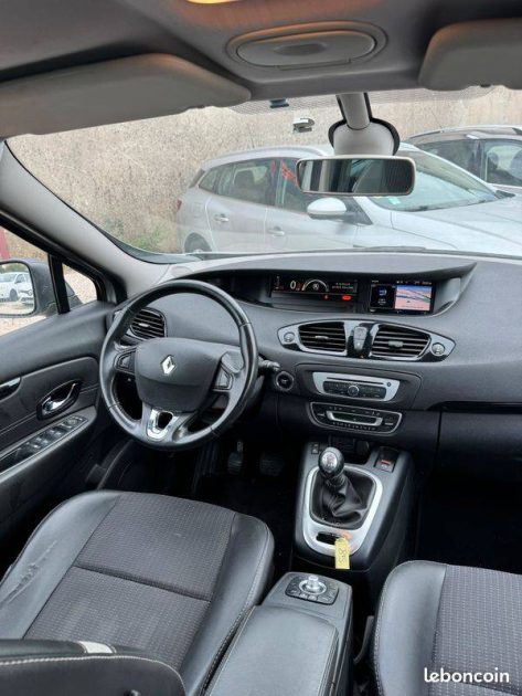 RENAULT MEGANE SCENIC 2017