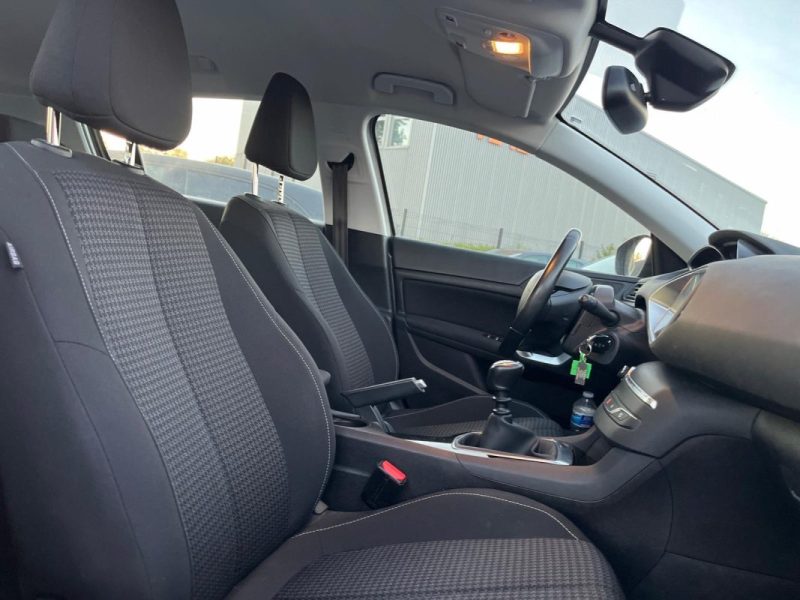 PEUGEOT 308 II 1.5 BLUEHDI 130ch ACTIVE BUSINESS