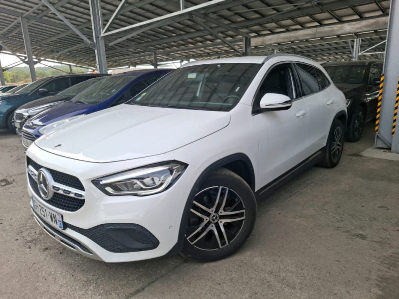 MERCEDES CLASSE GLA 200 d 150 ch BUSINESS Line CAMERA / ATTELAGE Garantie 12 Mois