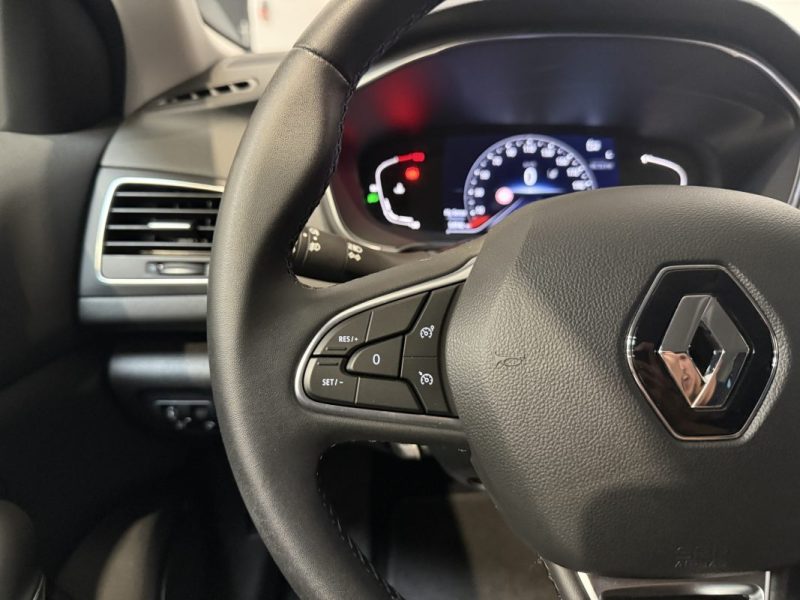 RENAULT MEGANE 4 1.5 Blue dCi 115ch LIMITED EDC 7 (PHASE 2) / SUIVI RENAULT 