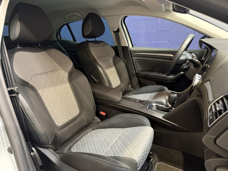 RENAULT MEGANE 4 1.5 Blue dCi 115ch LIMITED EDC 7 (PHASE 2) / SUIVI RENAULT 