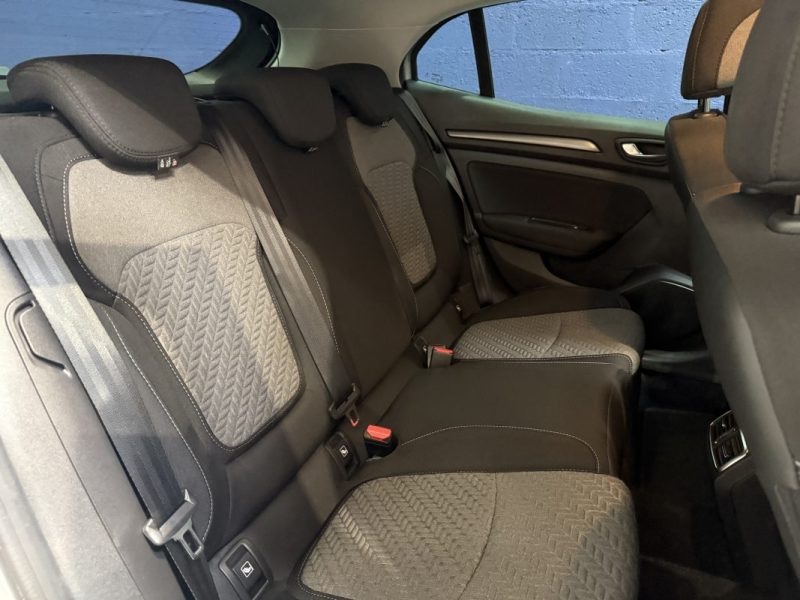 RENAULT MEGANE 4 1.5 Blue dCi 115ch LIMITED EDC 7 (PHASE 2) / SUIVI RENAULT 