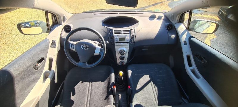 TOYOTA Yaris - 90ch essence
