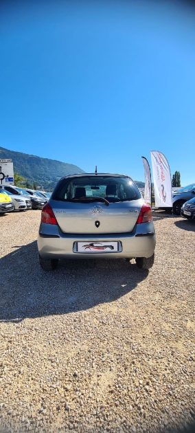 TOYOTA Yaris - 90ch essence