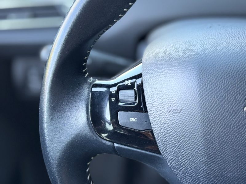 PEUGEOT 308 1.2 Puretech 110ch Style - Distribution Ok