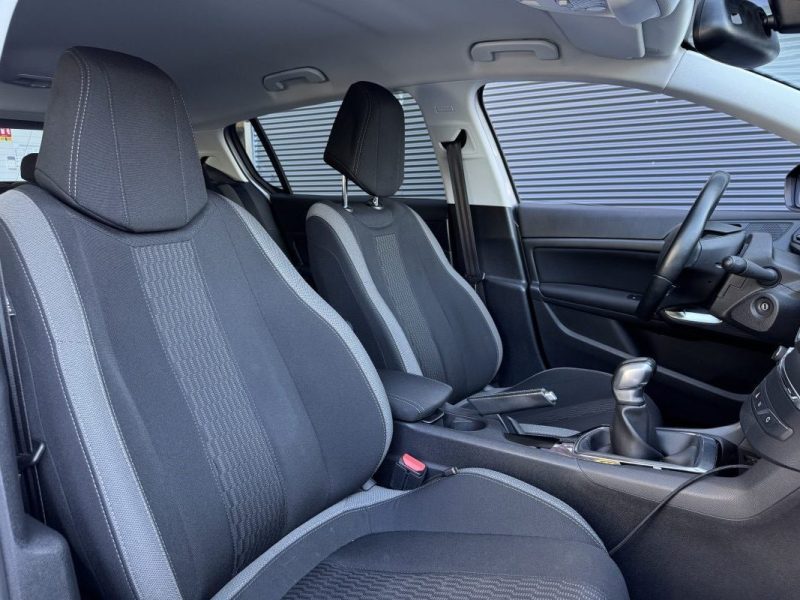 PEUGEOT 308 1.2 Puretech 110ch Style - Distribution Ok