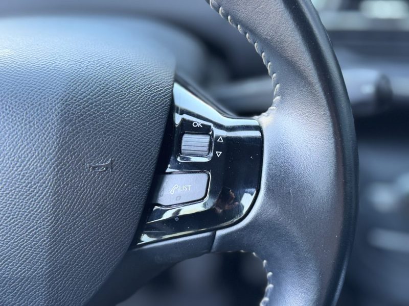 PEUGEOT 308 1.2 Puretech 110ch Style - Distribution Ok