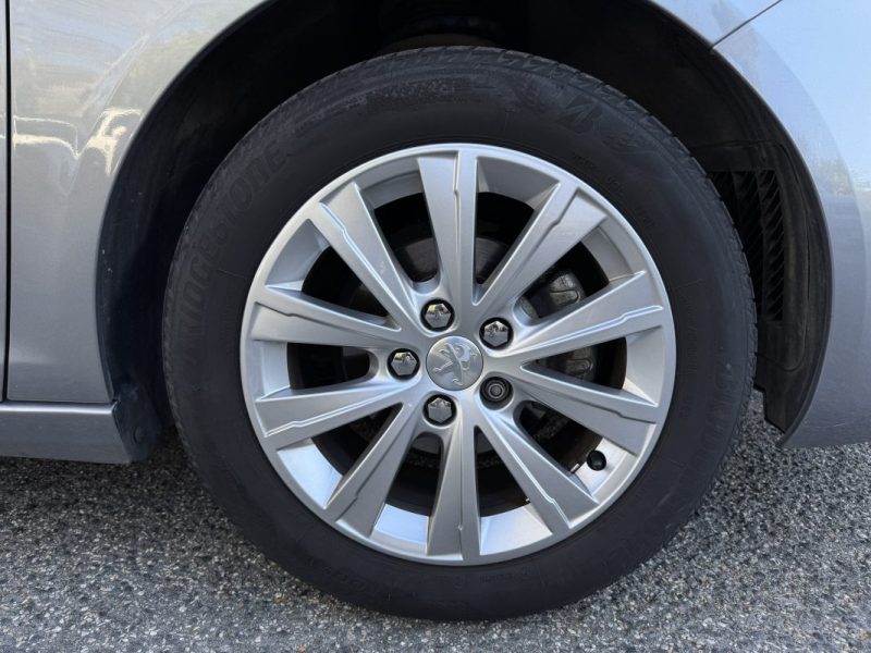 PEUGEOT 308 1.2 Puretech 110ch Style - Distribution Ok